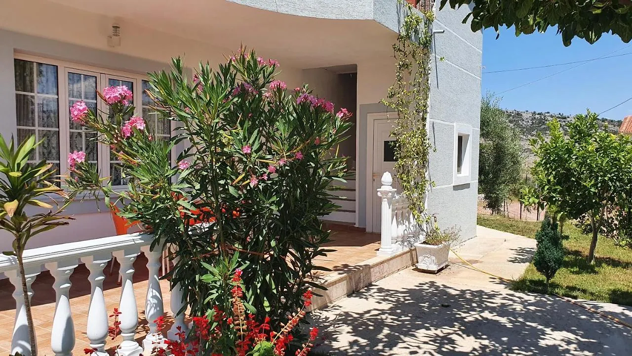 Villa Denis Ksamil Apartamento